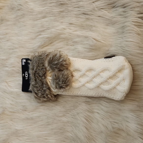 UGG Dining Wine Bottle Holder Poshmark